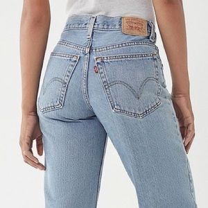 90’s Levis 550 12R 31 High Waisted Light Wash